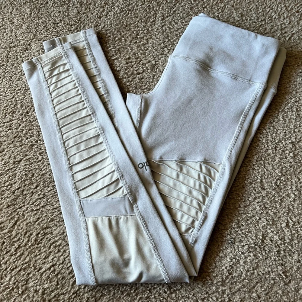 Alo Yoga Moto Leggings in Light Gray Sz Small